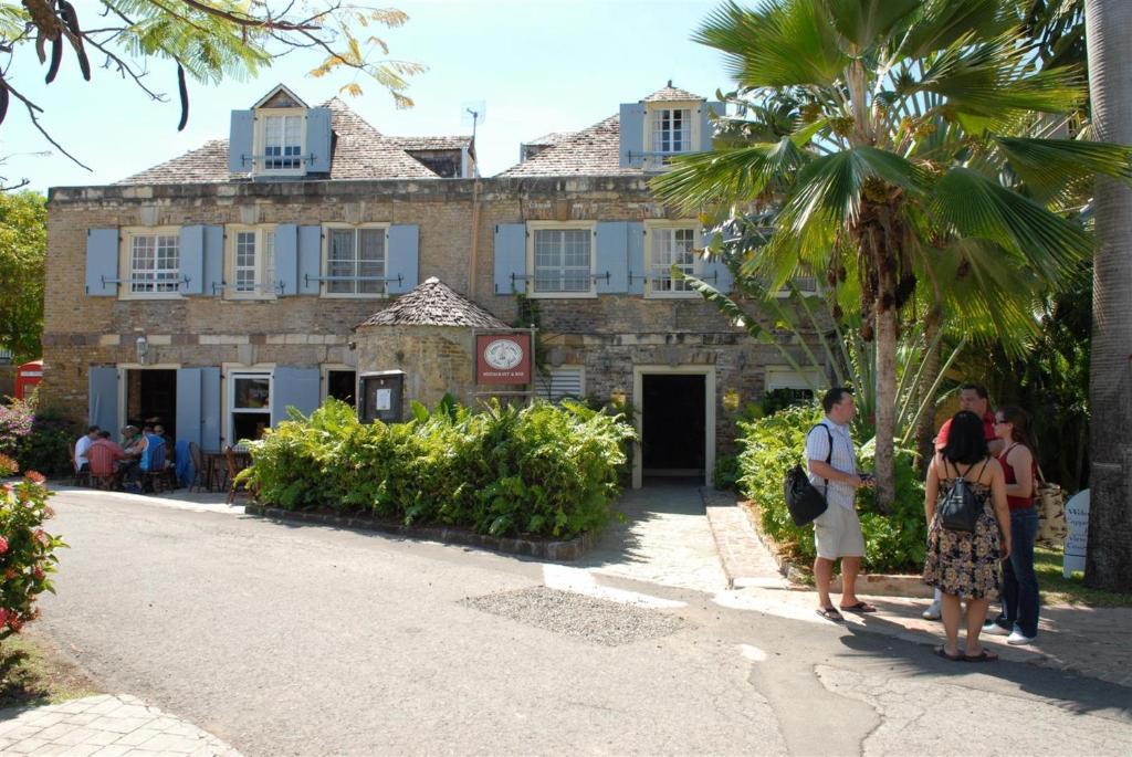 Copper And Lumber Store Hotel English Harbour Buitenkant foto